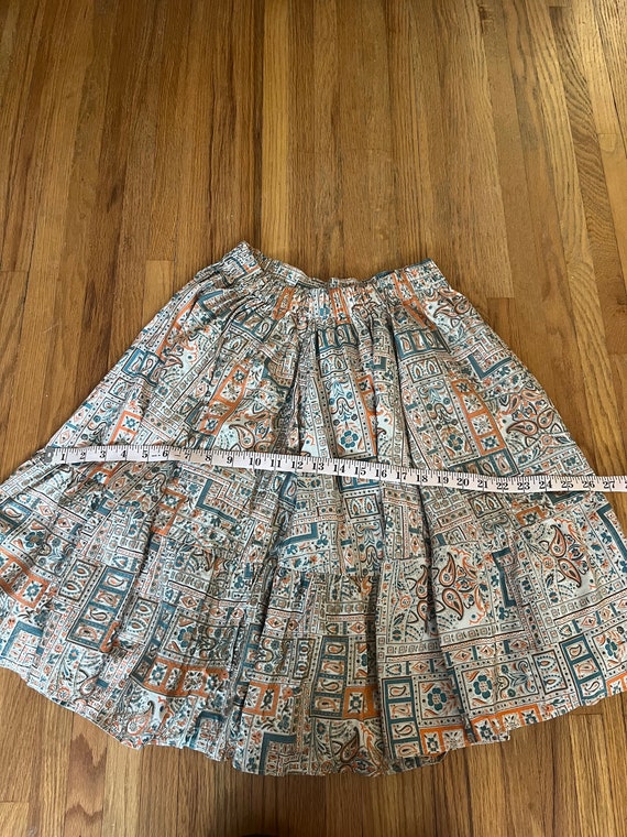 1970s vintage circle skirt with novelty print in … - image 8