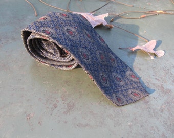 1970s vintage Oscar de la Renta tie, vintage paisley tie