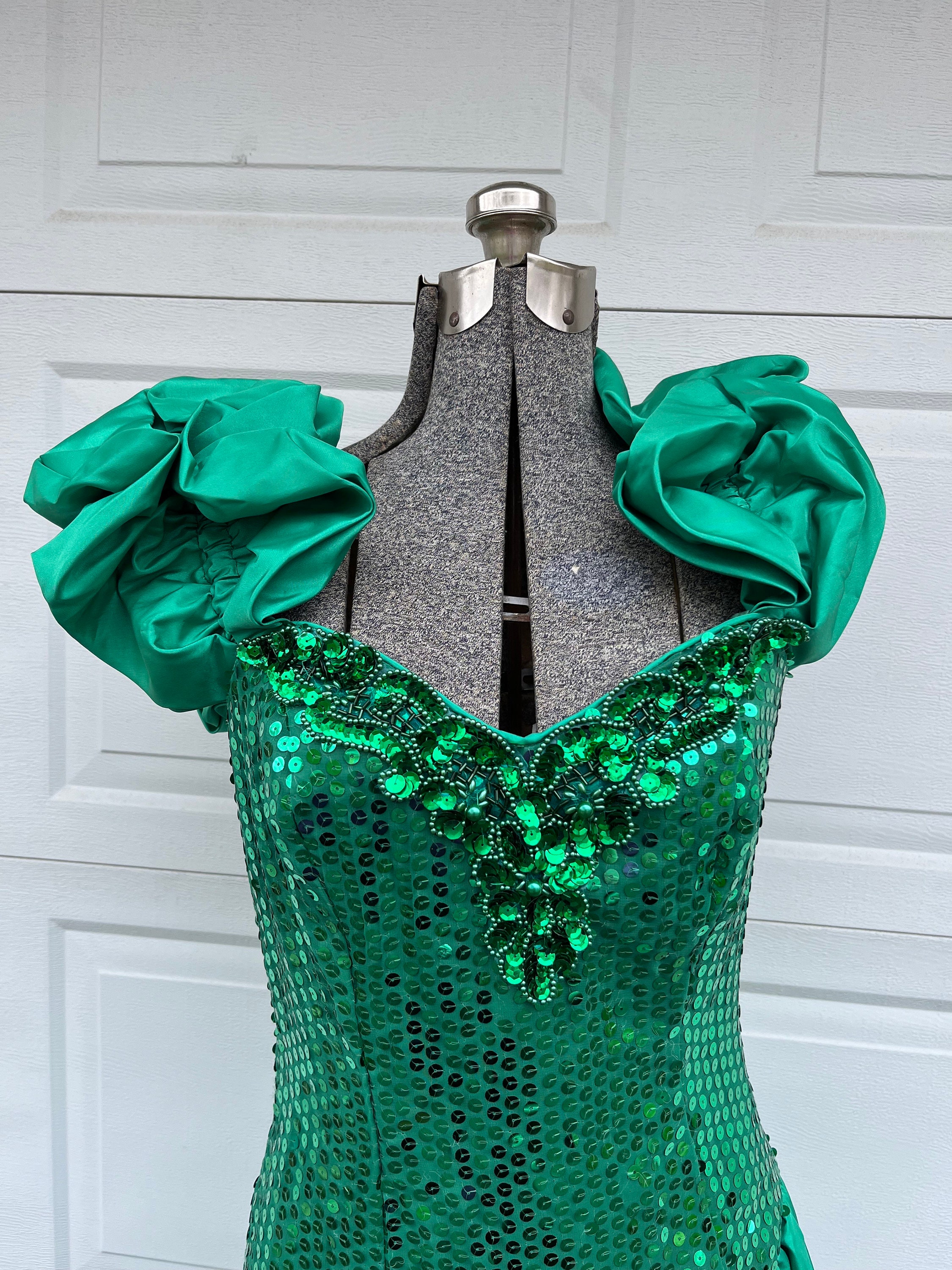 1980s Vintage Kelly Green Poofy Sleeve Prom Dress With Sequins