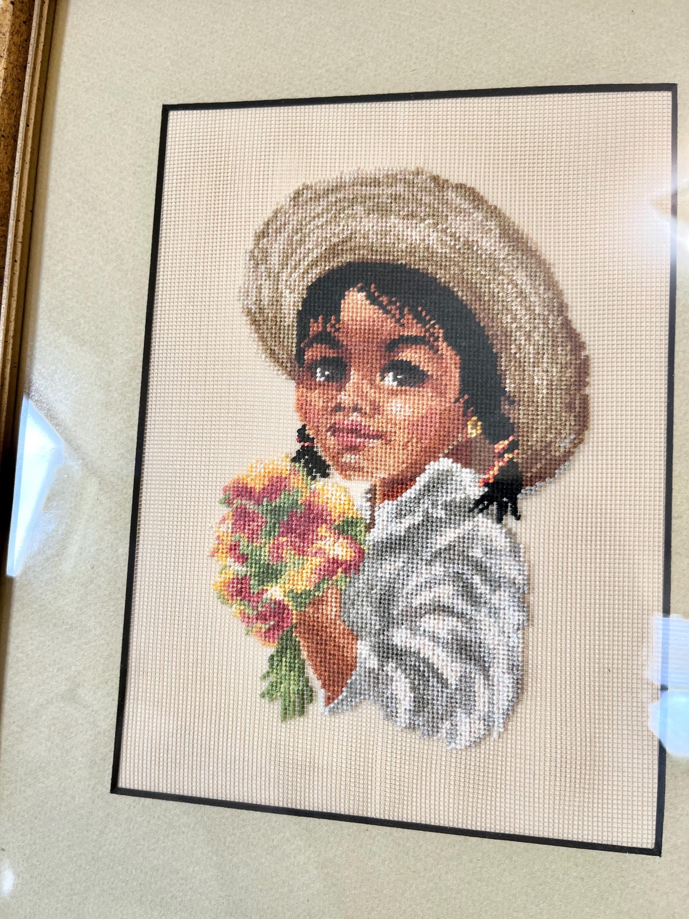 Broderie Vintage Encadrée - Fleurs - "Grandmothers Are Just Old Little Girls"