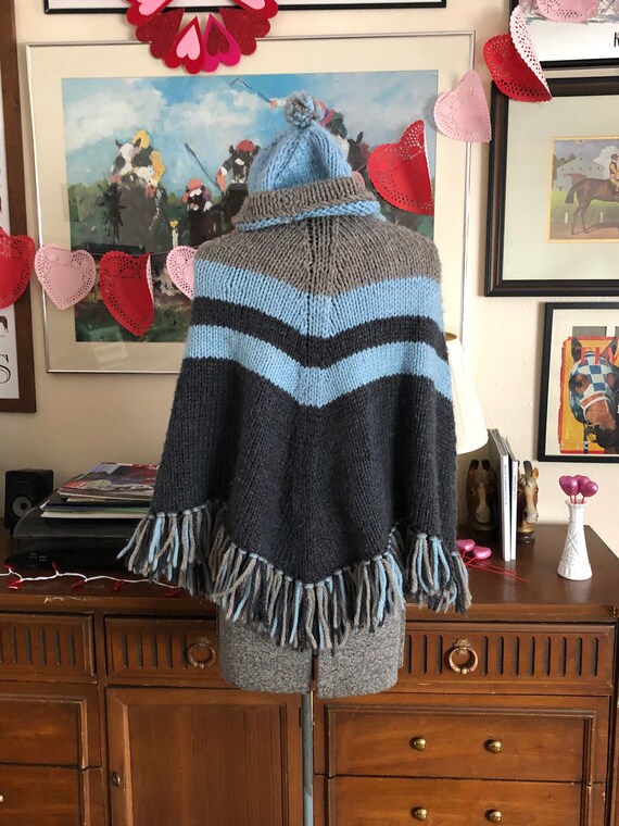 Vintage hand knit matching poncho and beanie, cap… - image 4