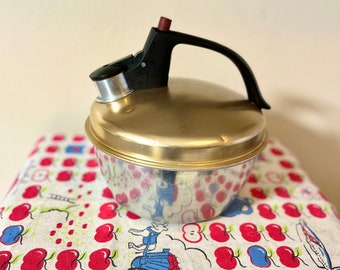 Vintage MCM Regal Aluminium Teekessel, Gold und Silber