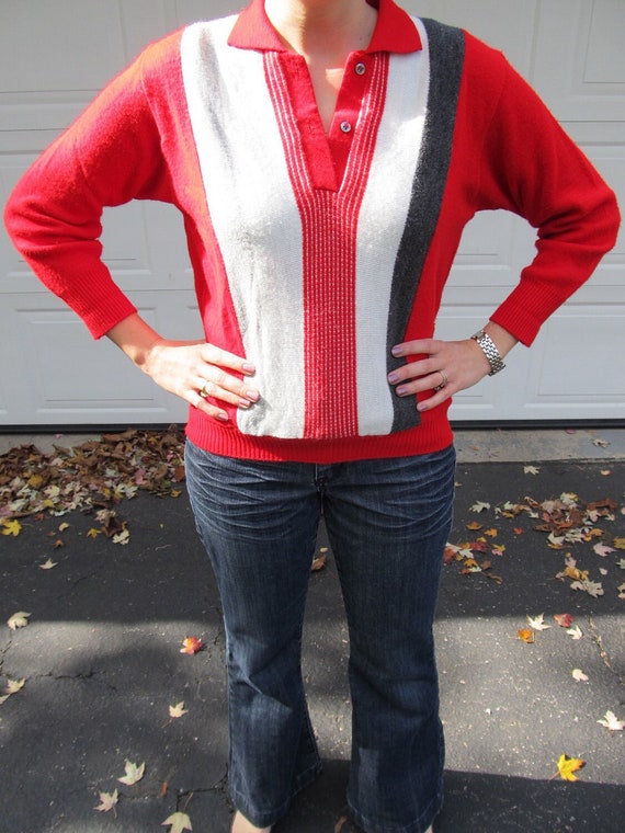 1970s vintage red, white, and gray colorblocked sw