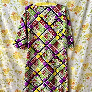 Vintage 1960s Psychedelic 3/4 Sleeve Dress Size Medium Polyester