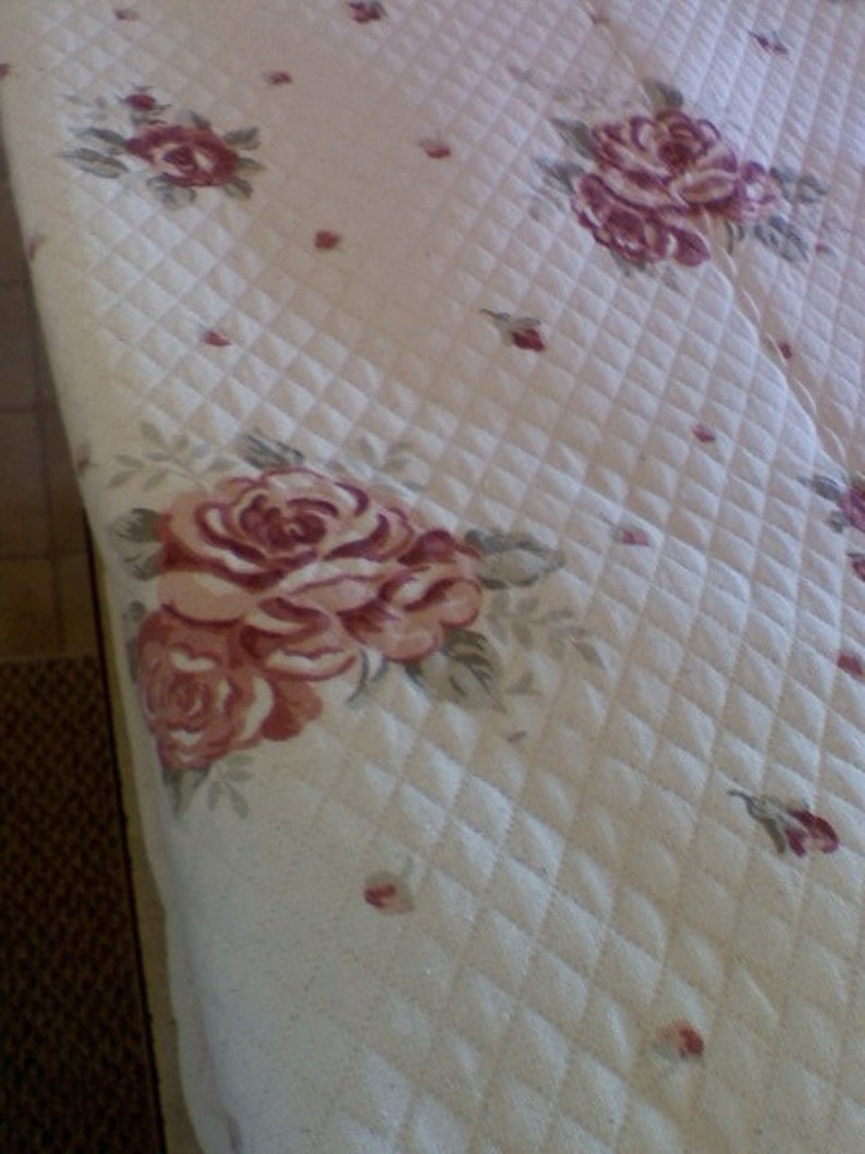 New Quilt Made in Portugal, Rose Pattern, Abt. 100x100 Etsy