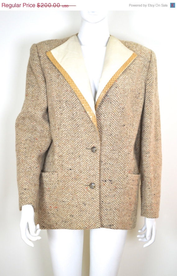 ON SALE Salvatore Ferragamo: 80s Wool Blazer / 80s
