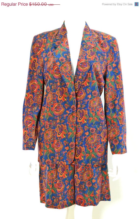 ON SALE Blazer and Short Set: Silk Short Set / 80s
