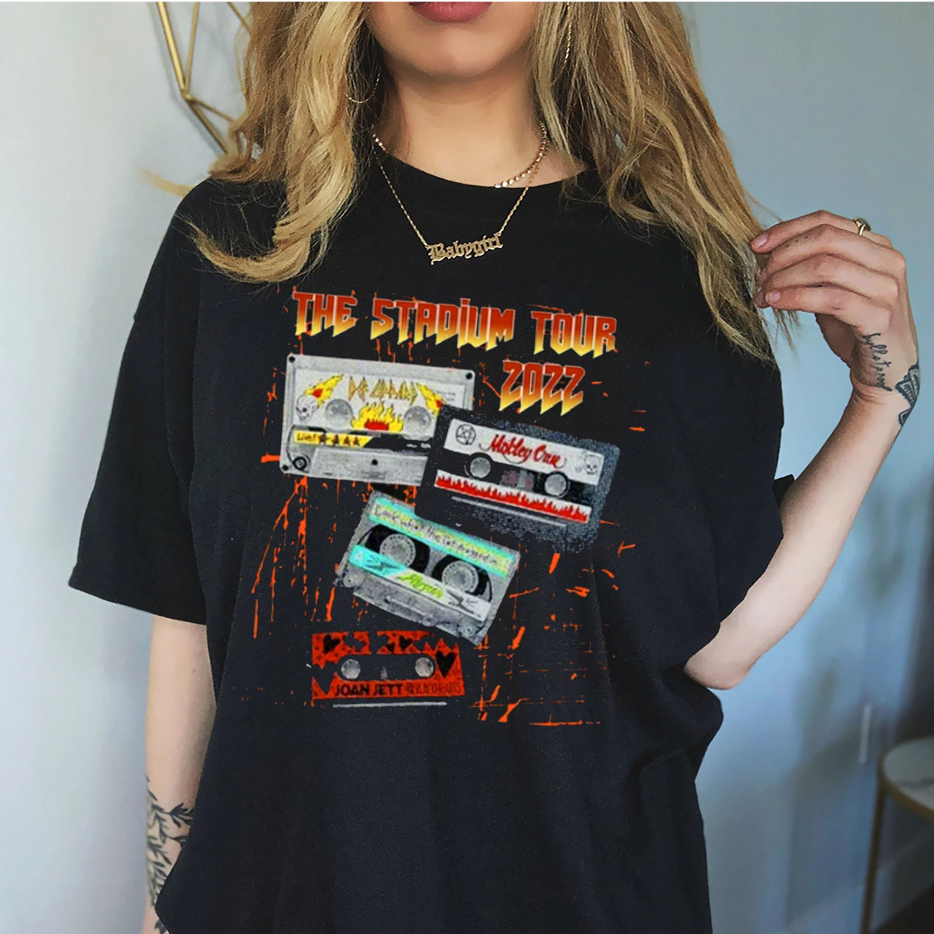 Discover Camiseta The Stadium Tour 2022 Motley Crue Def Leppard Poison Joan Jett y the Blackhearts para Hombre Mujer