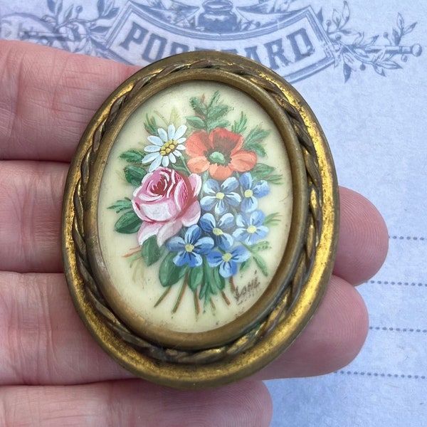 Beautiful Victorian Handpainted Flower Broche Oval Large Brooch old goldplated brass rare item paint signed