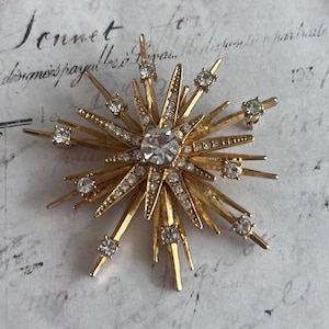 Lovely Vintage Star Broche golden jewelry for Christmas European Large Star Gift