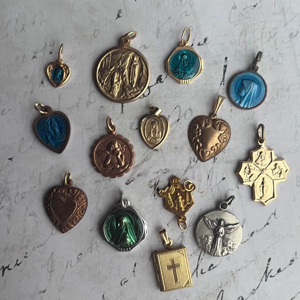 Lovely French Vintage Charms Religious Catholic Mary Rome Heart ornamental gold plated metals holy catholic Christian european roman church