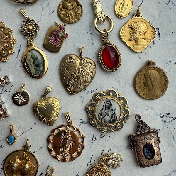 Beautiful Vintage Antique French Charms 18k Goldfilled Stylish Necklaces Brooches High End Art Nouveau Jewelry choose yours from set of 37