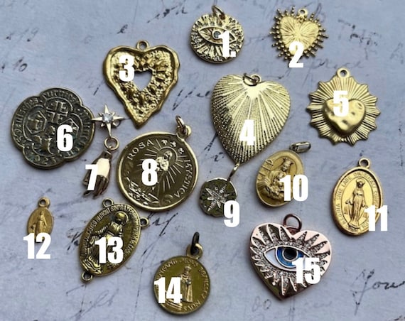 Beautiful rare vintage mystical pendant charms he… - image 2