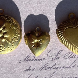 Beautiful Vintage Heart shaped Lockets Choose from 3 pendants Charms necklace