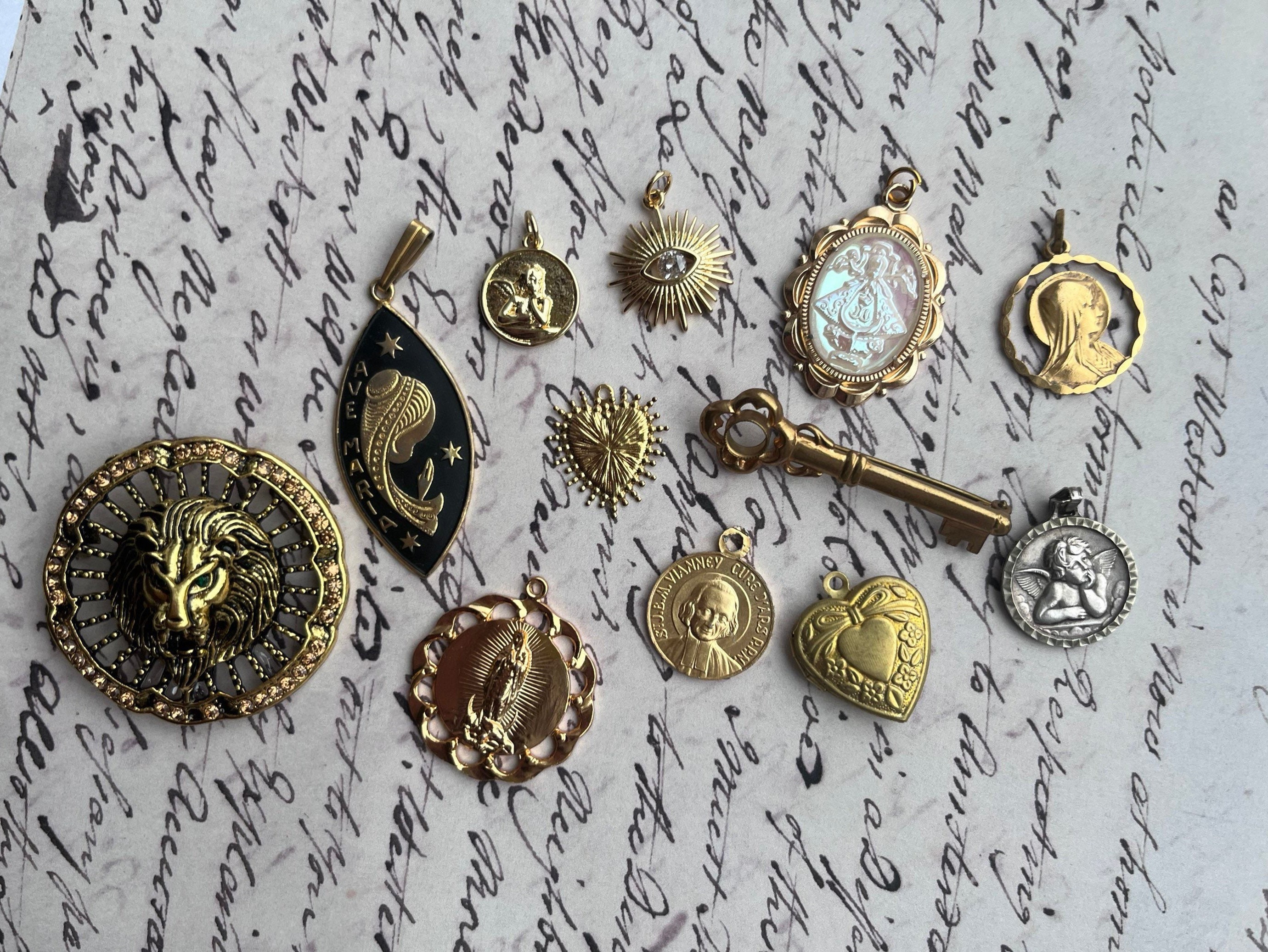 Boîte à Secret Vintage En Or 18 Carats - Pièce Rare Et Précieuse - Occasion