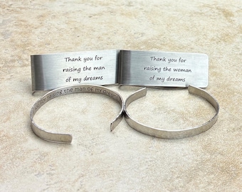 Set de regalo para padres de boda / Pulseras y pinzas para billetes grabadas / Gracias por criar al hombre/la mujer de mis sueños