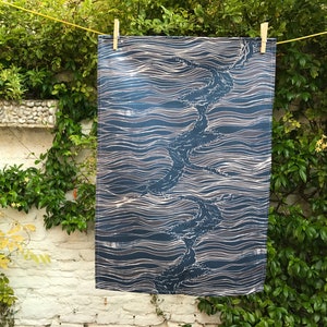 1x 100% Cotton Tea Towel Navy Waves image 4