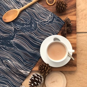 1x 100% Cotton Tea Towel Navy Waves image 3