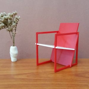 Spektrenstuhl Im Maßstab 1:12,Set,Miniatur Puppenstubenmöbel,Replik,Modernes minimalistisches Design Minimodel Red&White