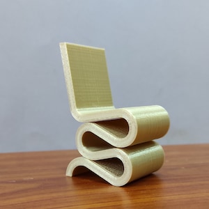 Wiggle Side Chair, 1/6 Scale Model, Miniature Replica, Collectable, Dollhouse Furniture , Modern Art Design, Famous Chairs 70's Natural