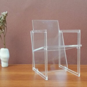 Spektrenstuhl Im Maßstab 1:12,Set,Miniatur Puppenstubenmöbel,Replik,Modernes minimalistisches Design Minimodel Durchsichtig