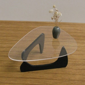 TABLE BASSE TRIBECA, échelle 1/12, mini réplique faite main, objet de collection, design Mid-Century, meubles miniatures de maison de poupée, Noguchi