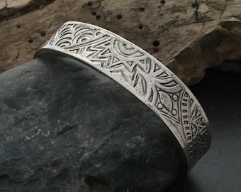 Solid sterling silver cuff bracelet, abstract engraved and etched primitive tribal design, one of a kind, medium large size, grey patiia