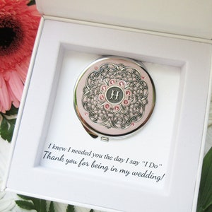 Cadeaux personnalisés de demoiselle d'honneur | Coffret cadeau de demoiselle d'honneur | Miroir compact avec boîte-cadeau et carte estampée « Merci d'avoir participé à mon mariage »