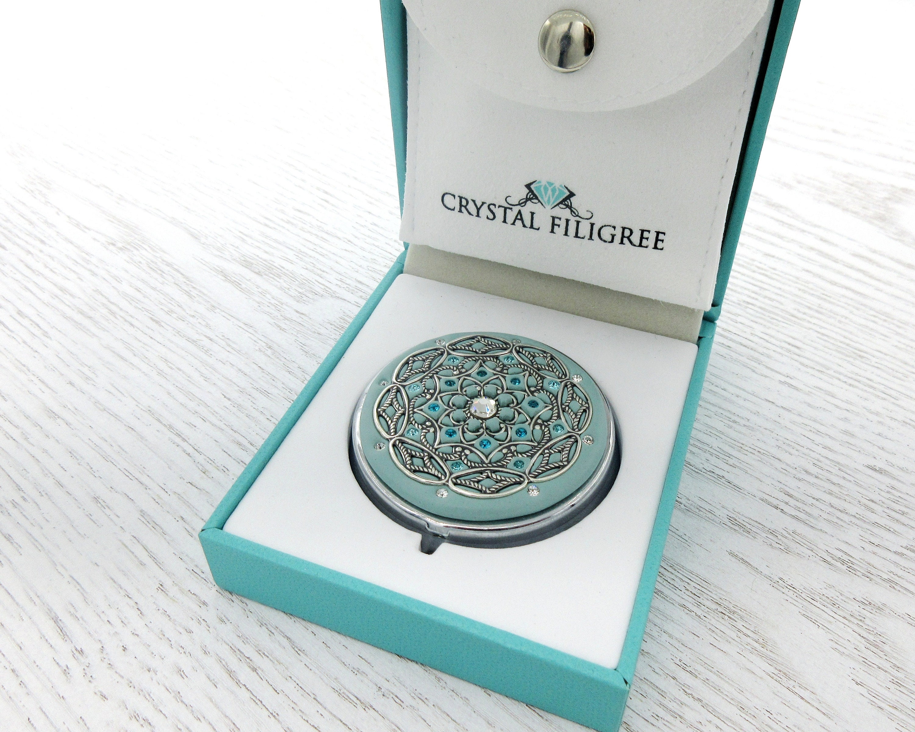 Vintage pill case turquoise - Etsy 日本