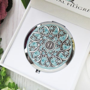 CHOISISSEZ VOTRE COULEUR | Bouton-poussoir miroir compact personnalisé, lettre et couleur du script initial, avec de vrais cristaux/cadeau de demoiselles d'honneur