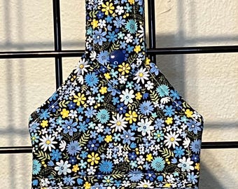 Blue Floral Hanging Kitchen Towel: Snap Closure Oven Towel