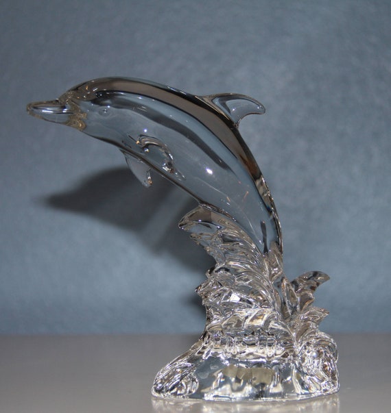 crystal glass dolphin wonders
