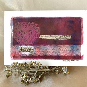 Originele kunstpostkaart Valentine Rich Reds en Lacy Prints Love Letter