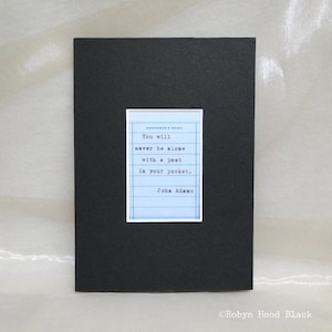 Maschinenschrift Gedicht-Zitat auf Vintage Bibliothek Karte Matted 5X7 John Adams