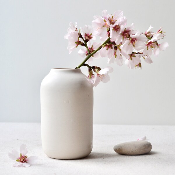 White Ceramic Vase, Handmade Vase, Matte White Vase, Pottery Vase, Stoneware Bud Vase, Minimalist Home Decor Gift, Scandinavian Vase, Modern
