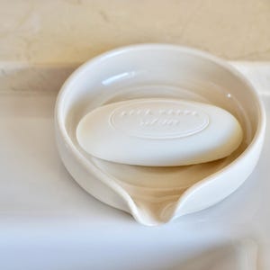 Handmade Ceramic Soap Dish: Self-Draining White Stoneware with Speckles