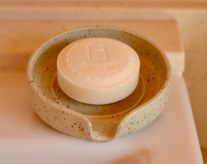 Round, SOAPDISH With Spout Drain for Bathroom Sink Selfdraining