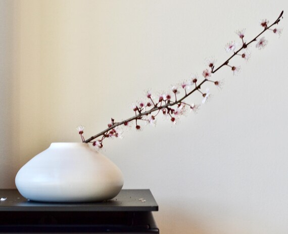 Matte White Stoneware Ikebana Vase: Minimalist Japandi Decor