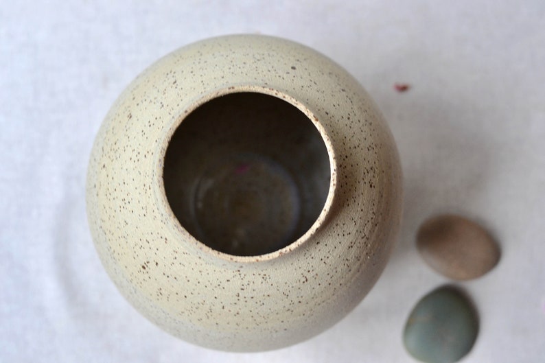 Beige Speckled Korean Vase, Moon Jar Vase, Korean Pottery, Minimalist Ikebana Vase, Traditional Vase, Decorative Ceramic Vase, Handcrafted image 5