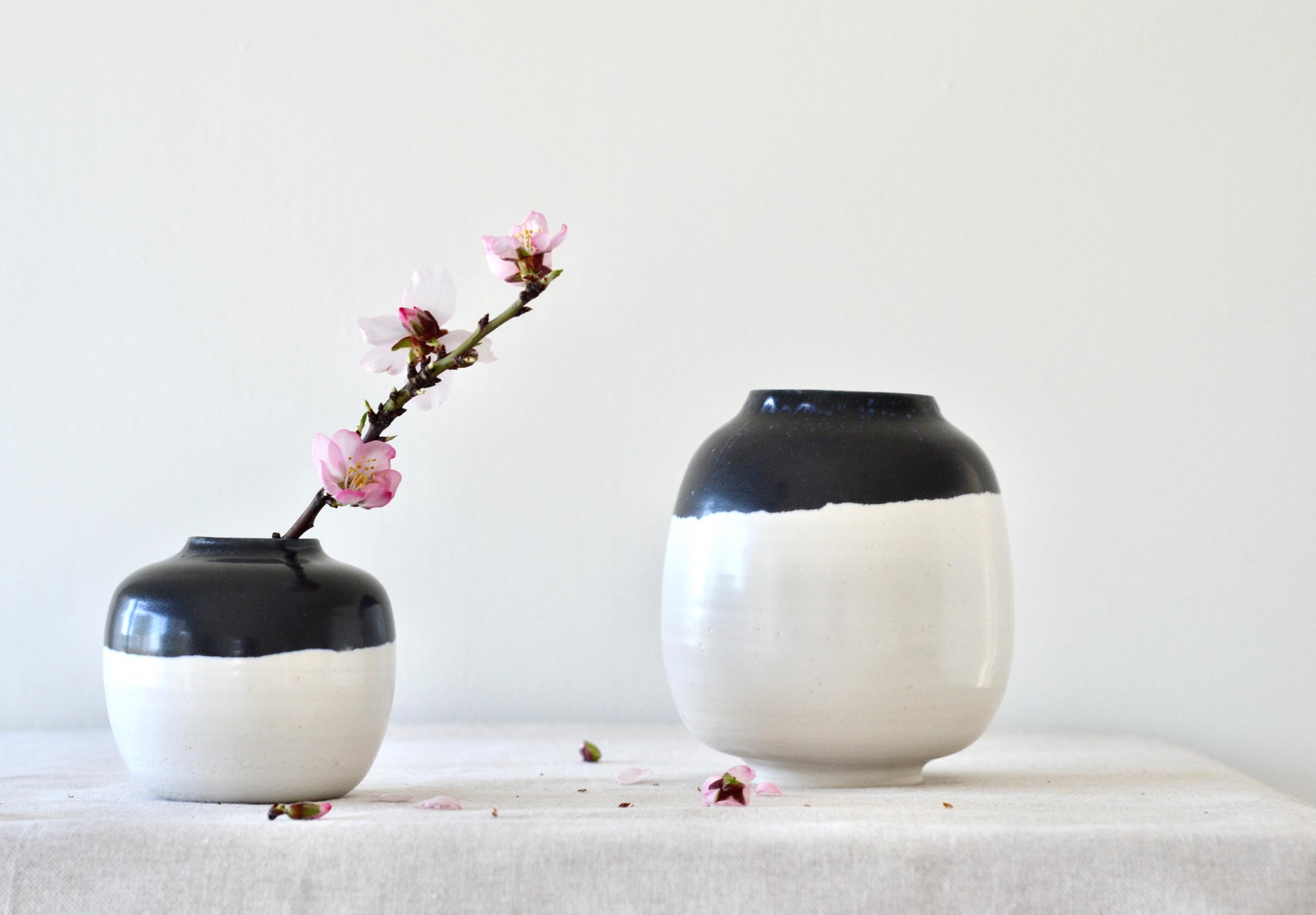 Handmade Black and White Ceramic Vase: Japandi Ikebana Flower Arrangement