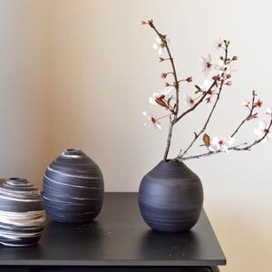 Marbled Clay Vase: Black and White Agateware Ceramic Bud Vase, Nerikomi Porcelain Vases, Wabi Sabi Decor