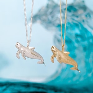 Colgante realista de ballena piloto en plata de ley u oro de 9 quilates. Collar de ballena piloto tridimensional hecho a mano y fundido en plata maciza u oro.