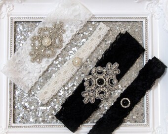 LACE and Crystal rhinestone, PEARL Wedding Garter Set, Bridal Garter with Crystal Rhinestone Pearl Crest Show & Petite Rhinestone Pearl Toss