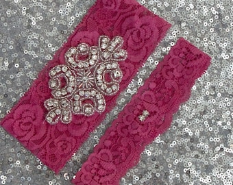 FUSCHIA PINK Lace Wedding Garter Set, Bridal Garter with CRYSTAL Rhinestone Crest Show & Dual Crystal Toss