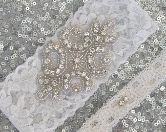 CREAM Lace Wedding Garter Set, Bridal Garter with CRYSTAL Rhinestone Crest Show & Dual Crystal Toss