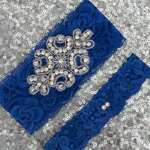 ROYAL BLUE Lace Wedding Garter Set, Bridal Garter with CRYSTAL Rhinestone Crest Show & Dual Crystal Toss