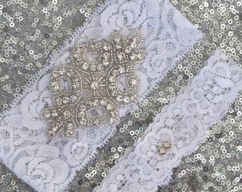 WHITE Lace Wedding Garter Set, Bridal Garter with CRYSTAL Rhinestone Crest Show & Dual Crystal Toss