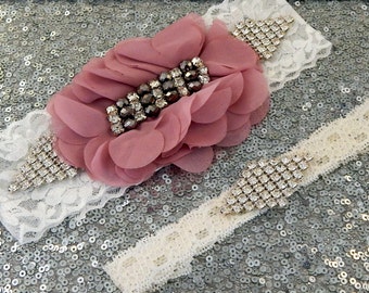 COUNTRY Glitz, Boho Chic Wedding Garter Set, Bridal Garter on Ivory Lace, Dusty Pink Chiffon Flower & Crystal Show, Crystal Toss