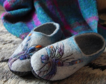 Dragonfly art felted slippers for women, Grey and emerald green Wool house shoes with leather soles, Handmade slippers - to order