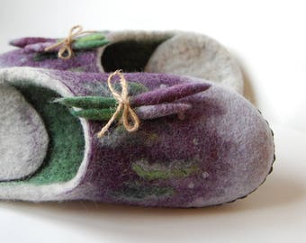 Lavender art wool slippers - Felted slippers - home slippers for women - handmade wool slippers - Purple and grey colors - to order